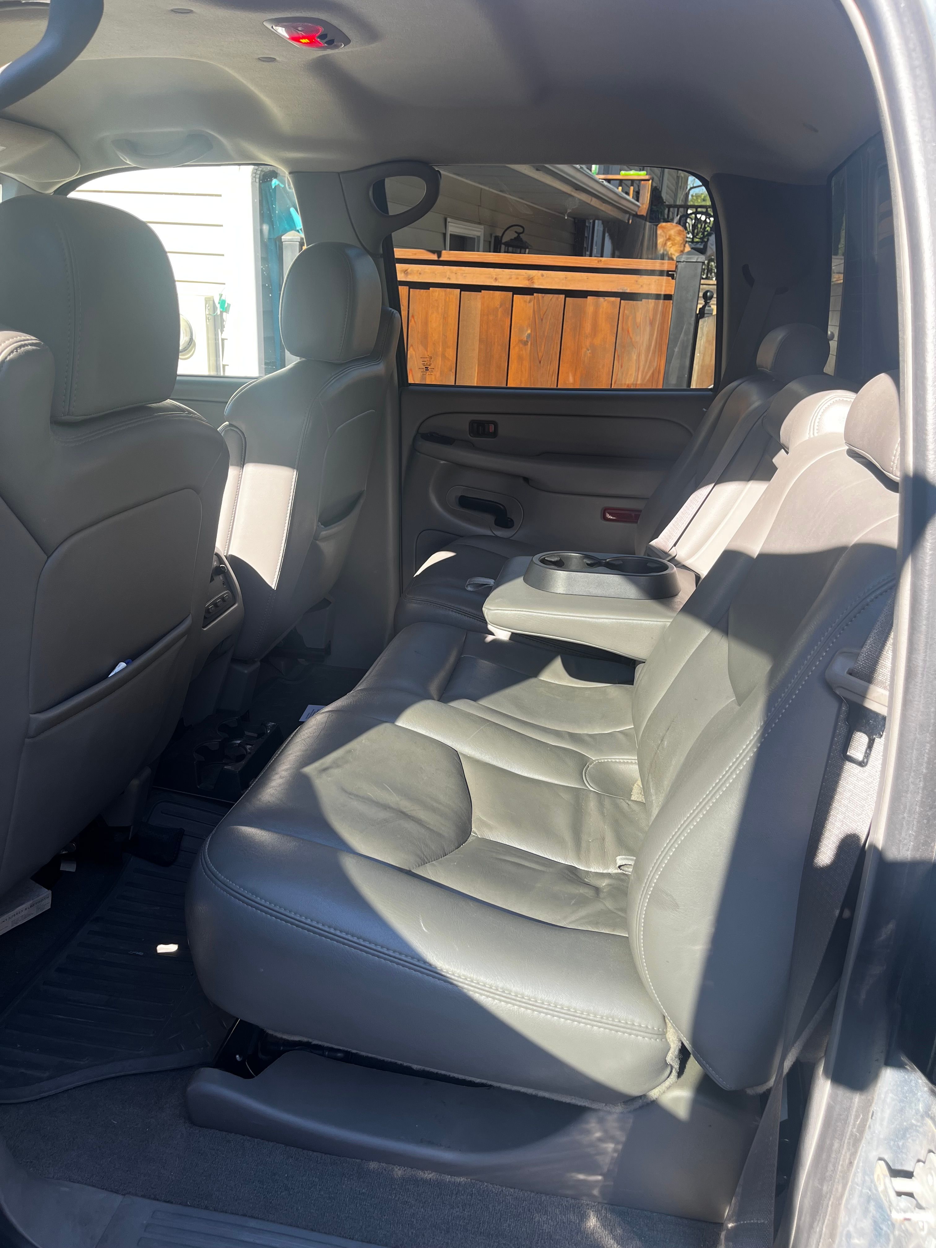 Used 2007 Chevrolet Silverado 2500 LT w/ Onstar Plus Package AWD/4WD image 5