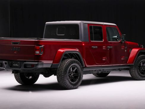 Used 2021 Jeep Gladiator Sport image 5