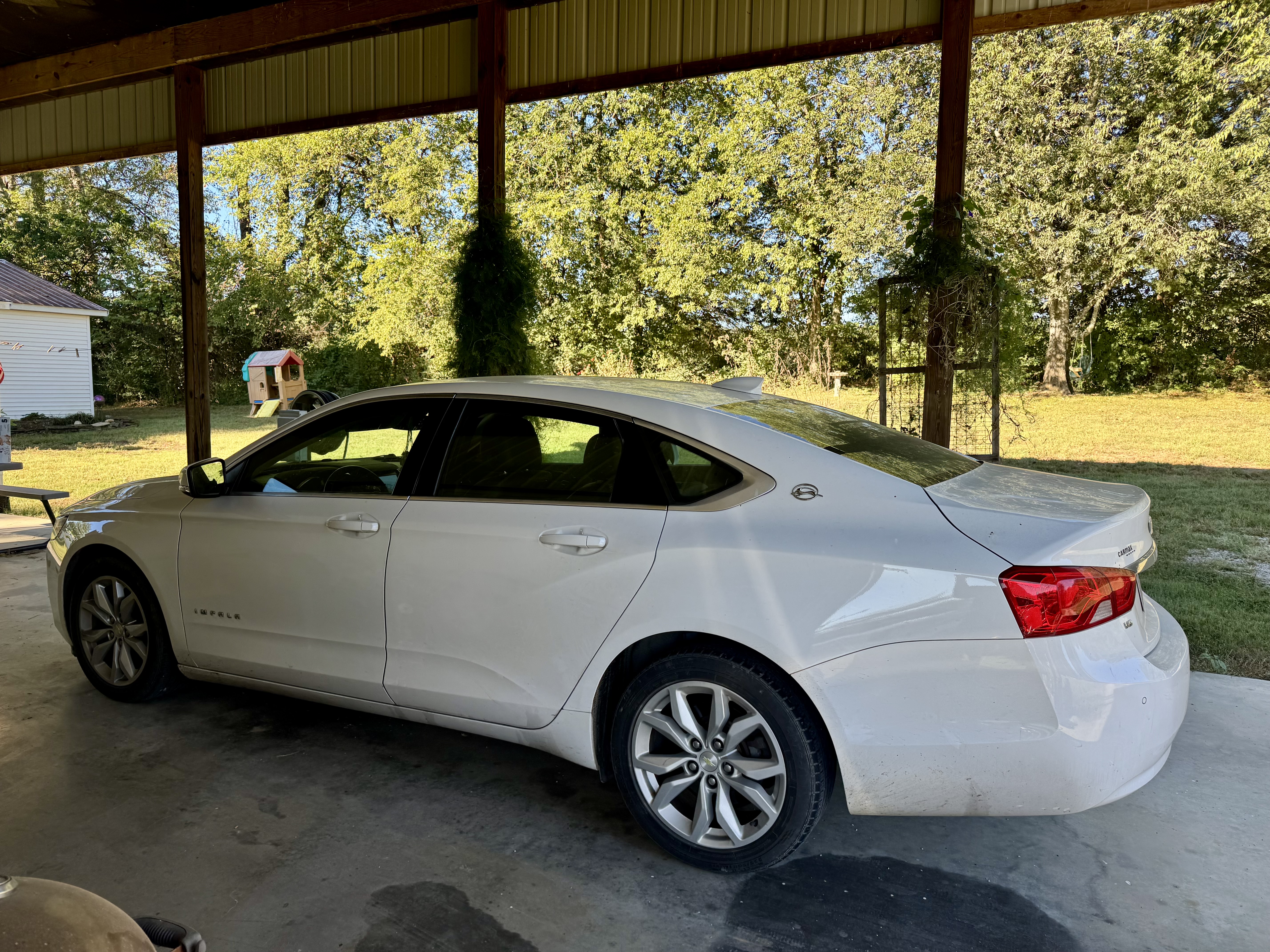 Used 2017 Chevrolet Impala LT w/ Convenience Package FWD image 4