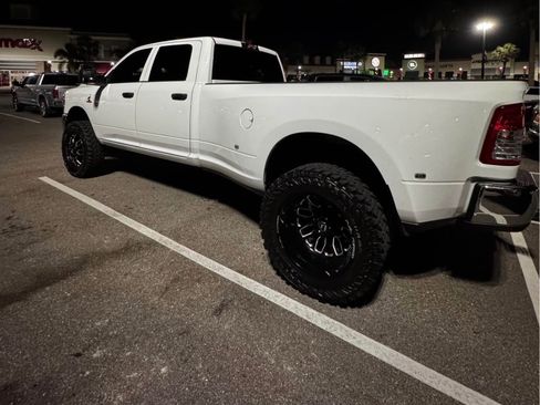 Used 2023 RAM 3500 Tradesman w/ Chrome Appearance Group AWD/4WD image 2