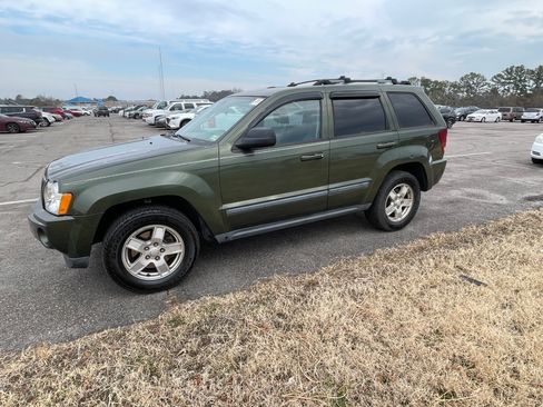 Used 2007 Jeep Grand Cherokee Laredo image 1