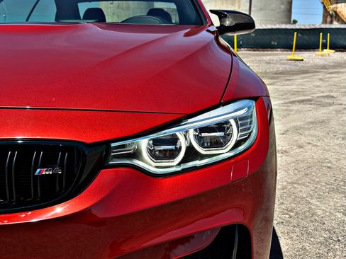 Used 2015 BMW M4 Convertible image 10