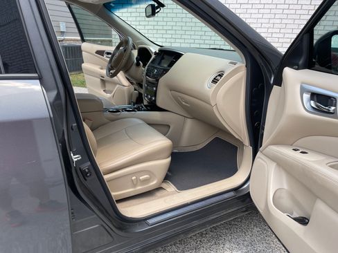 Used 2015 Nissan Pathfinder Platinum FWD image 14