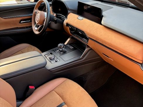 Used 2024 MAZDA CX-90 3.3 Turbo S w/ Premium Plus image 2