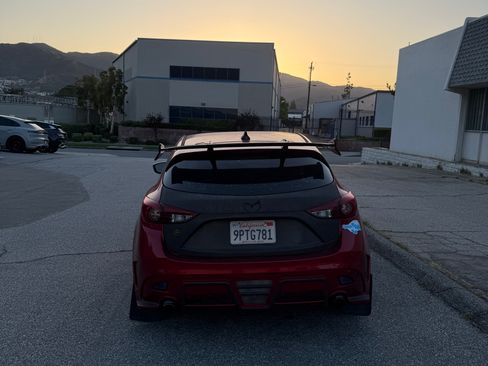 Used 2016 MAZDA MAZDA3 i Touring image 8