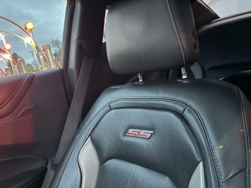 Used 2017 Chevrolet Camaro SS image 9