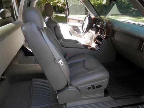 Used 2004 Chevrolet Silverado 1500 LT w/ Light Duty Power Package image 15