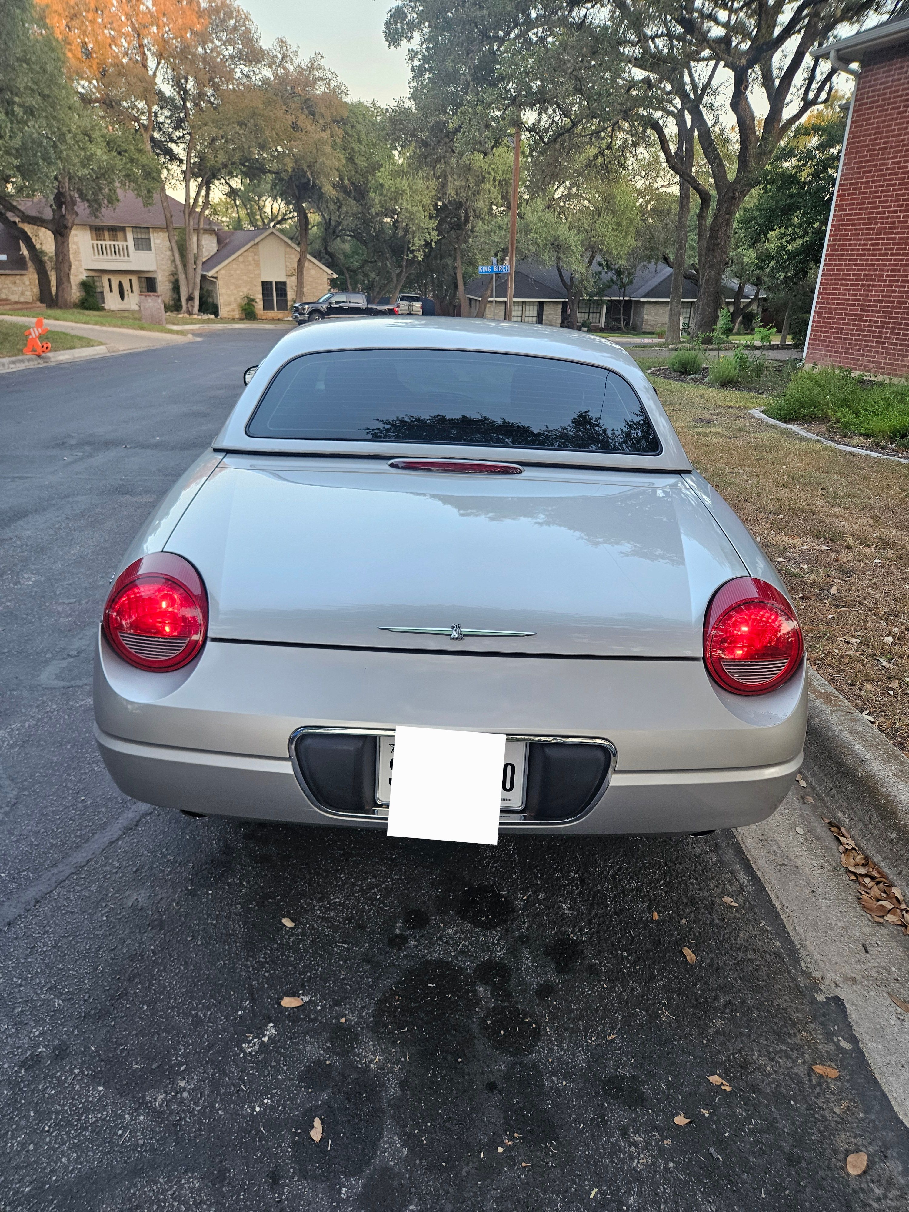 Used 2005 Ford Thunderbird RWD image 5