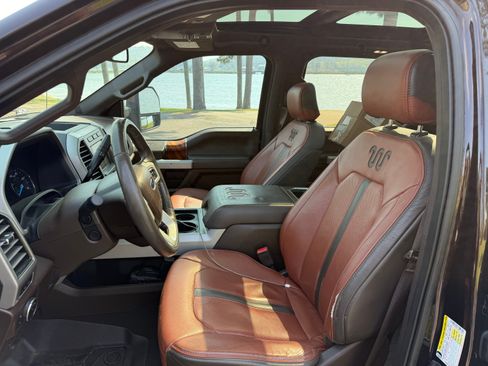 Used 2019 Ford F250 King Ranch w/ King Ranch Ultimate Package image 12