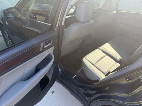 Used 2019 Subaru Outback 2.5i Limited w/ Popular Package #2 AWD/4WD image 11