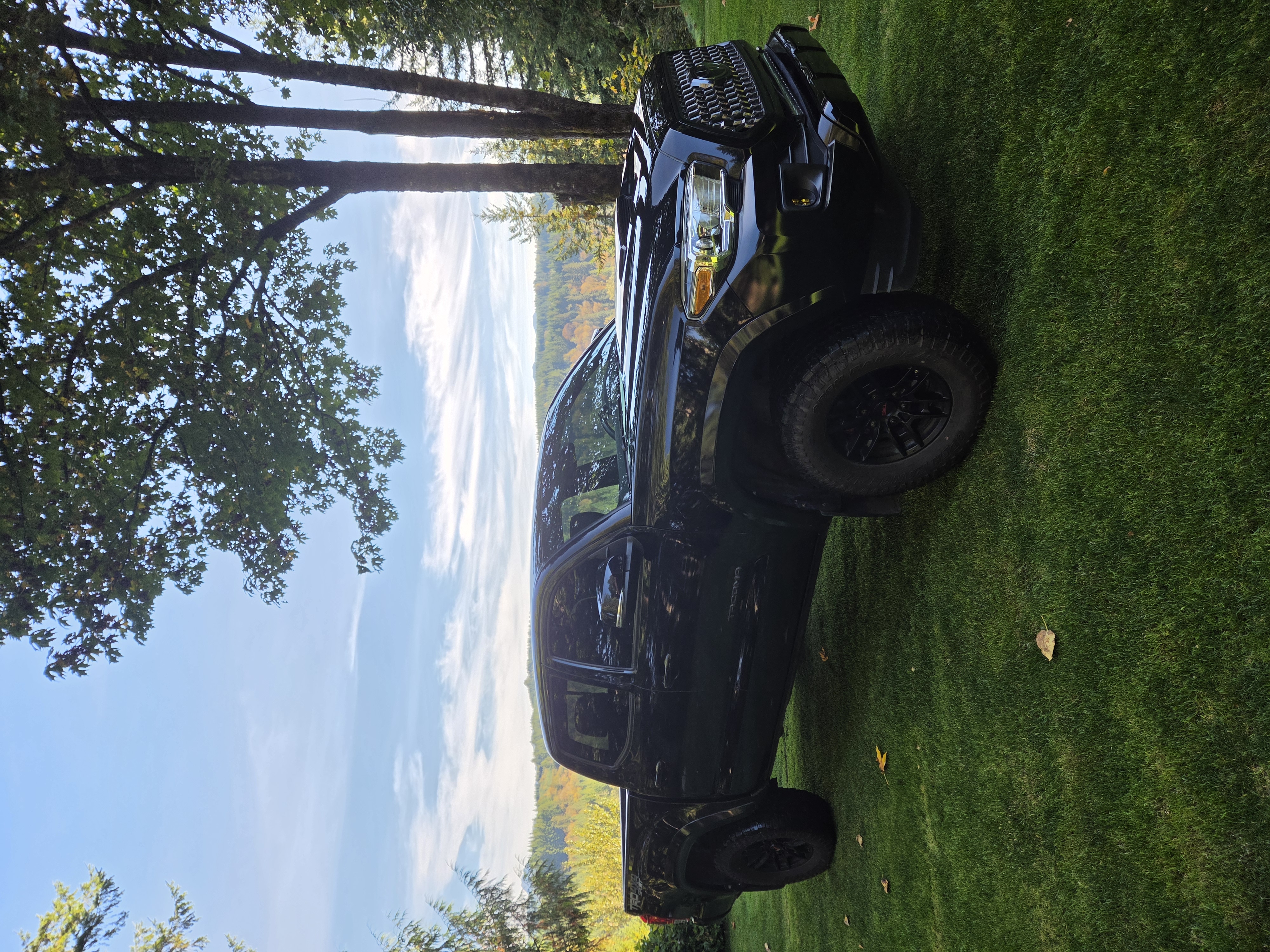 Used 2019 Toyota Tacoma TRD Sport AWD/4WD image 6