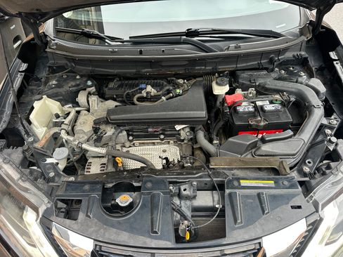 Used 2017 Nissan Rogue SV w/ Midnight Edition Package image 11