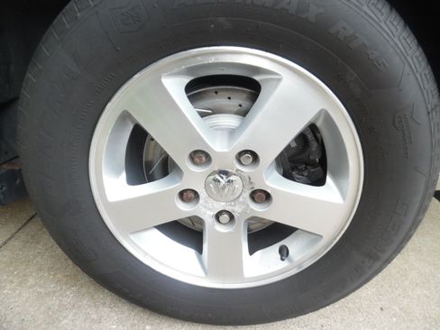 Used 2009 Dodge Grand Caravan SXT FWD image 15