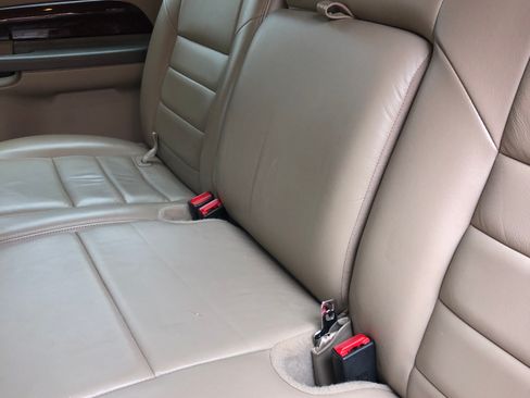 Used 2004 Ford Excursion Limited image 12