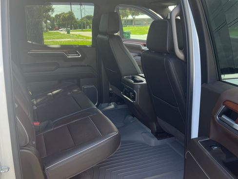 Used 2022 GMC Sierra 1500 Denali w/ Denali Reserve Package AWD/4WD image 16