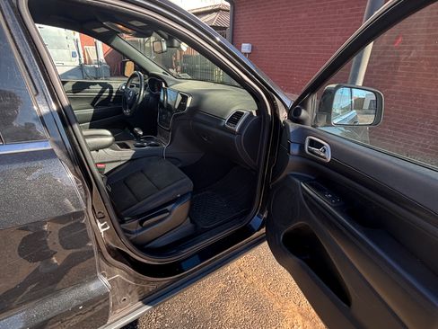 Used 2014 Jeep Grand Cherokee Laredo w/ Quick Order Package 23E image 9