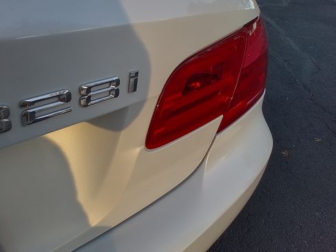 Used 2013 BMW 328i Convertible image 16