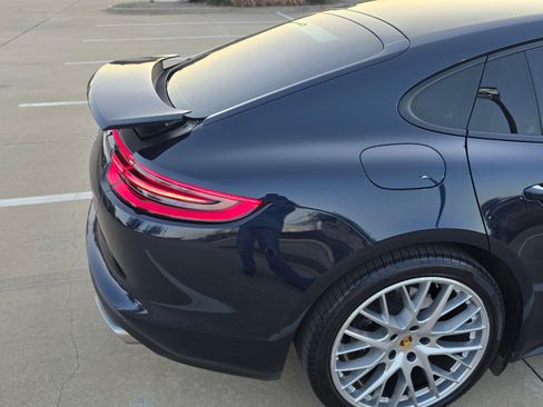 Used 2017 Porsche Panamera 4 image 11