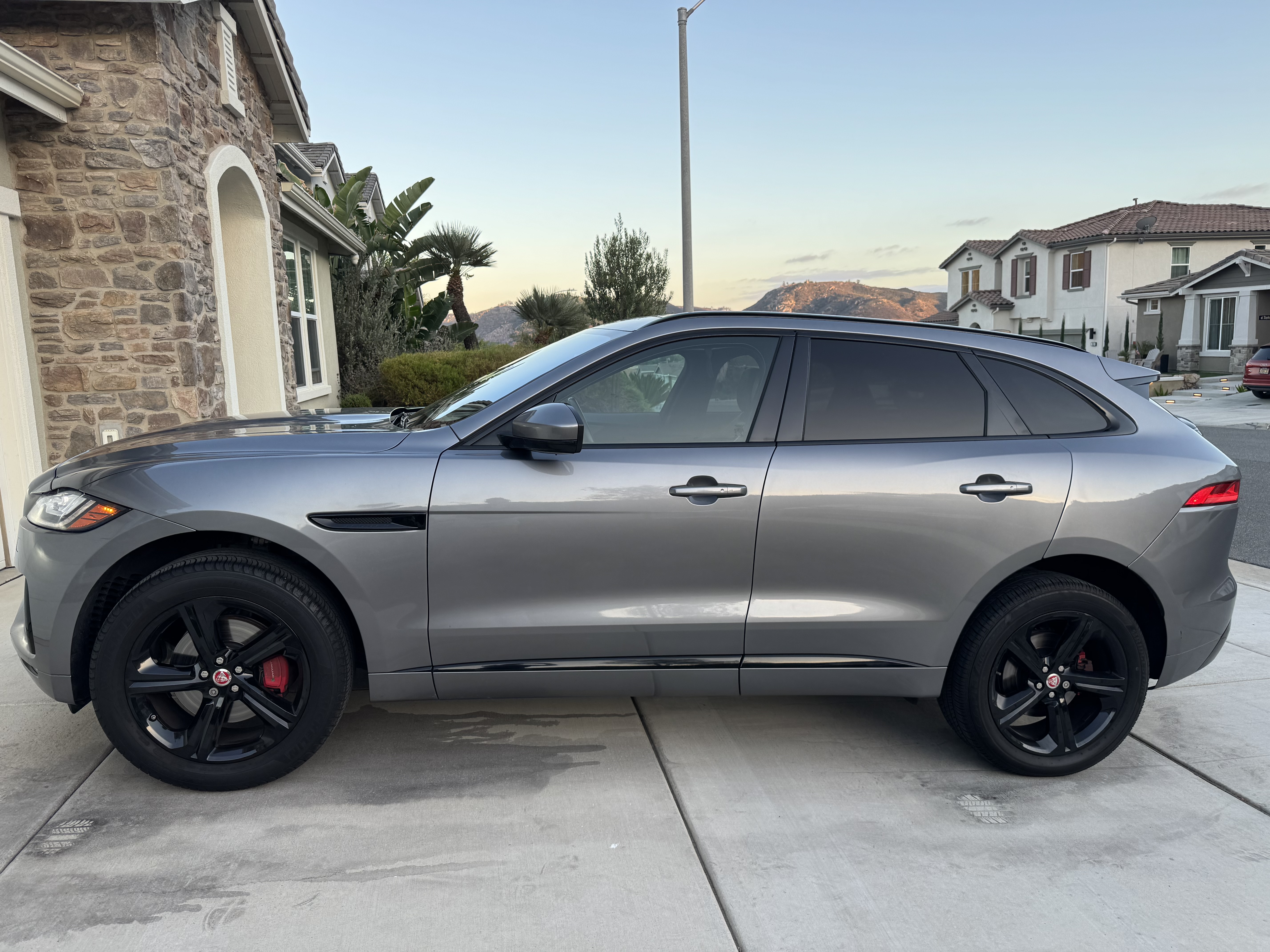 Used 2020 Jaguar F-PACE S AWD/4WD image 12