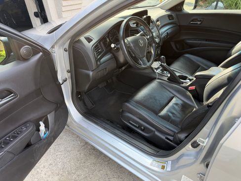 Used 2013 Acura ILX w/ Premium Package FWD image 5