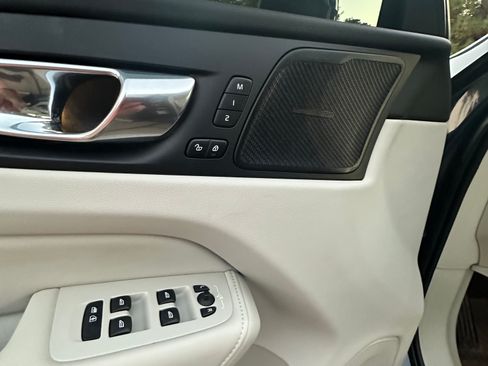 Used 2023 Volvo XC60 B5 Ultimate w/ Climate Package image 14
