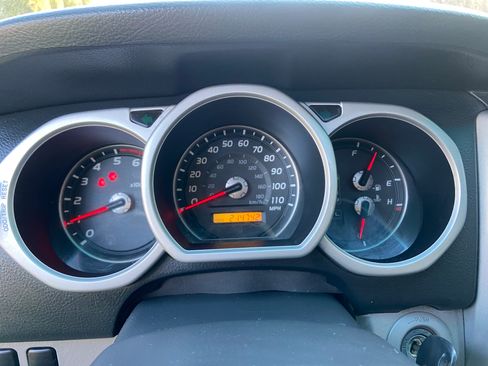 Used 2003 Toyota 4Runner Limited image 4