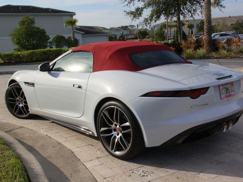 Used 2020 Jaguar F-TYPE R-Dynamic image 11