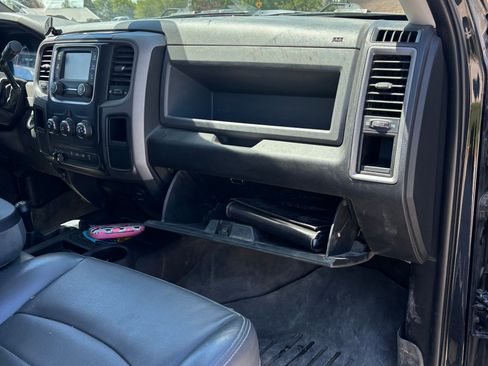 Used 2017 RAM 3500 Tradesman w/ Chrome Appearance Group AWD/4WD image 9