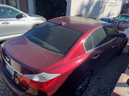 Used 2010 Hyundai Genesis 4.6 w/ Technology Pkg 5 image 2