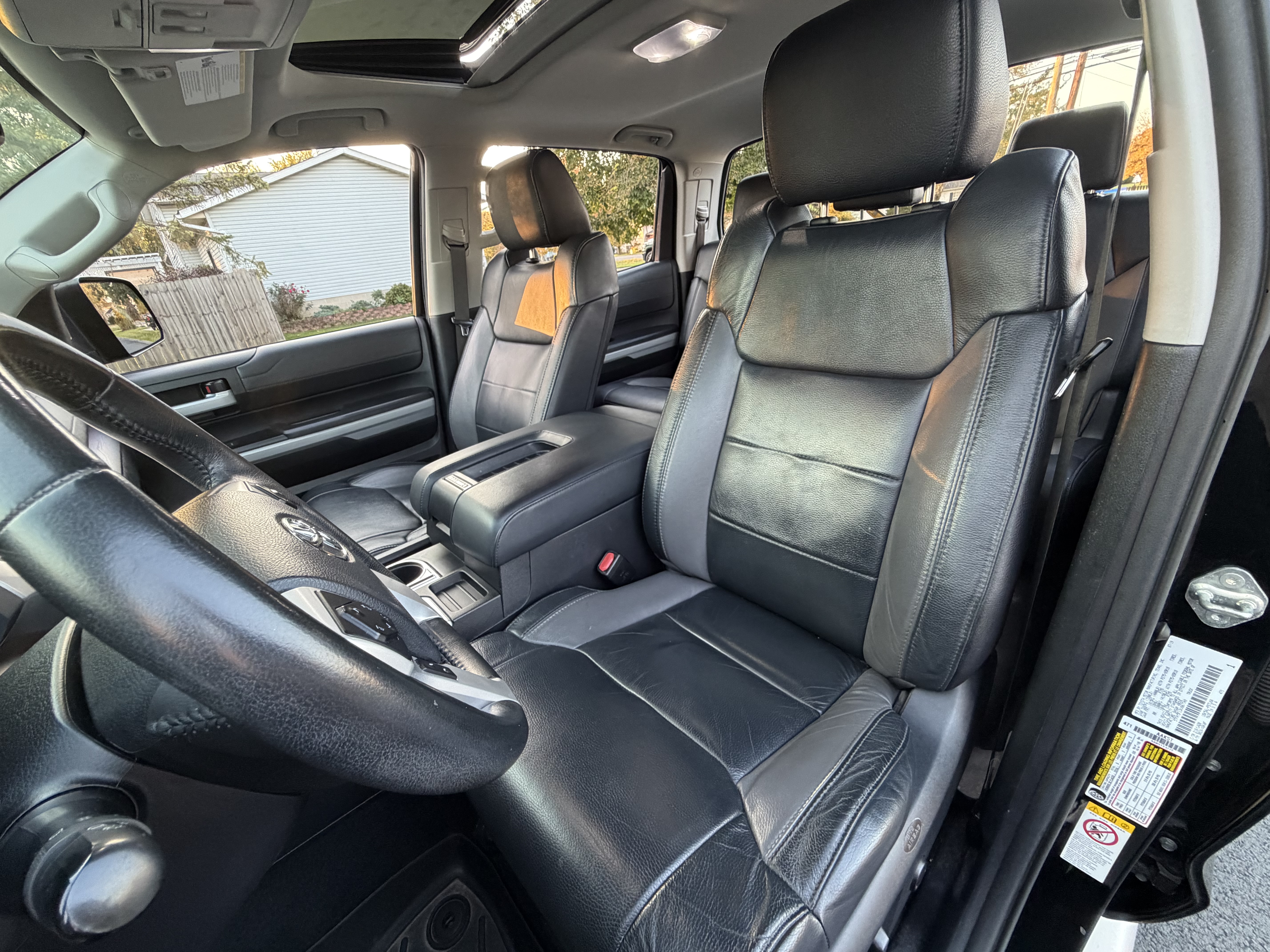 Used 2019 Toyota Tundra Limited w/ Limited Premium Package AWD/4WD image 28