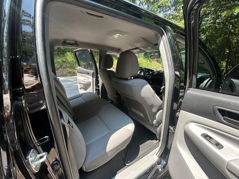 Used 2012 Toyota Tacoma PreRunner w/ Convenience Pkg RWD image 6
