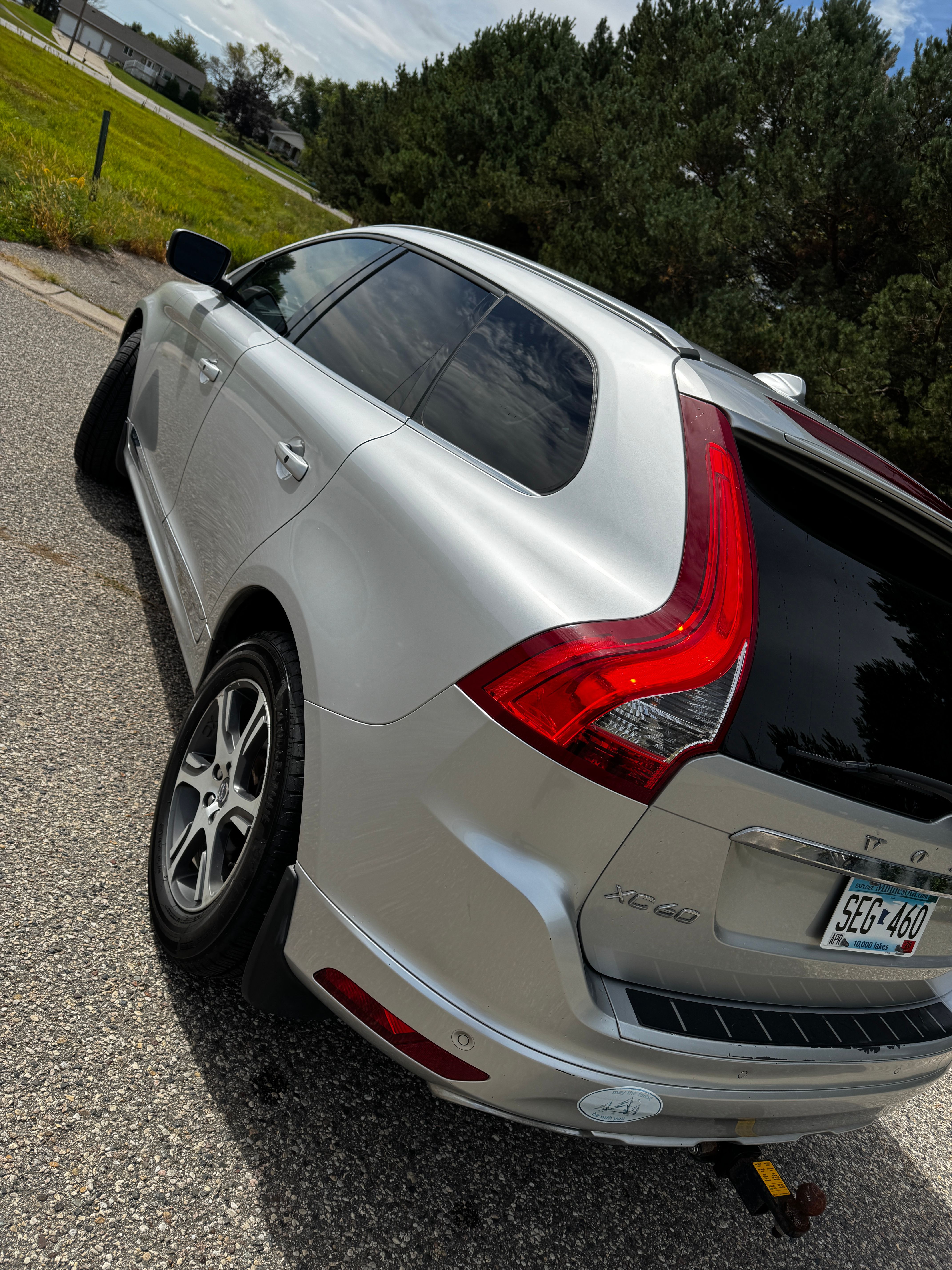 Used 2015 Volvo XC60 T6 w/ Proximity Package AWD/4WD image 6