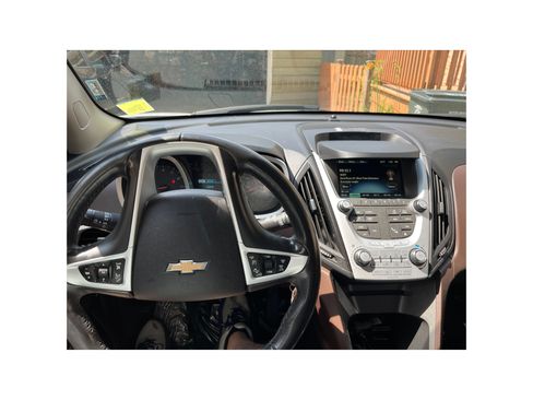 Used 2015 Chevrolet Equinox LTZ image 4