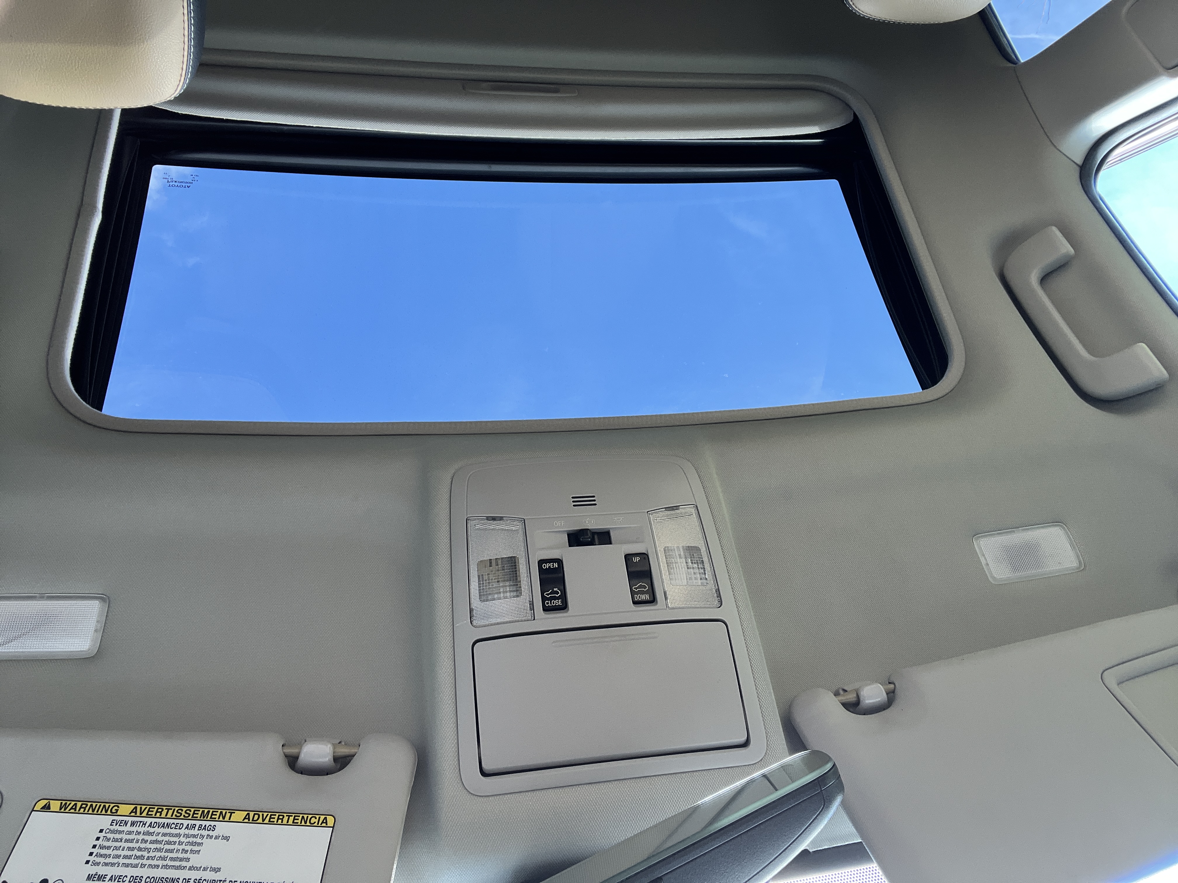 Used 2016 Toyota RAV4 Limited FWD image 16