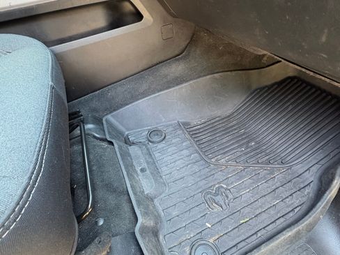 Used 2022 RAM 1500 Big Horn AWD/4WD image 16