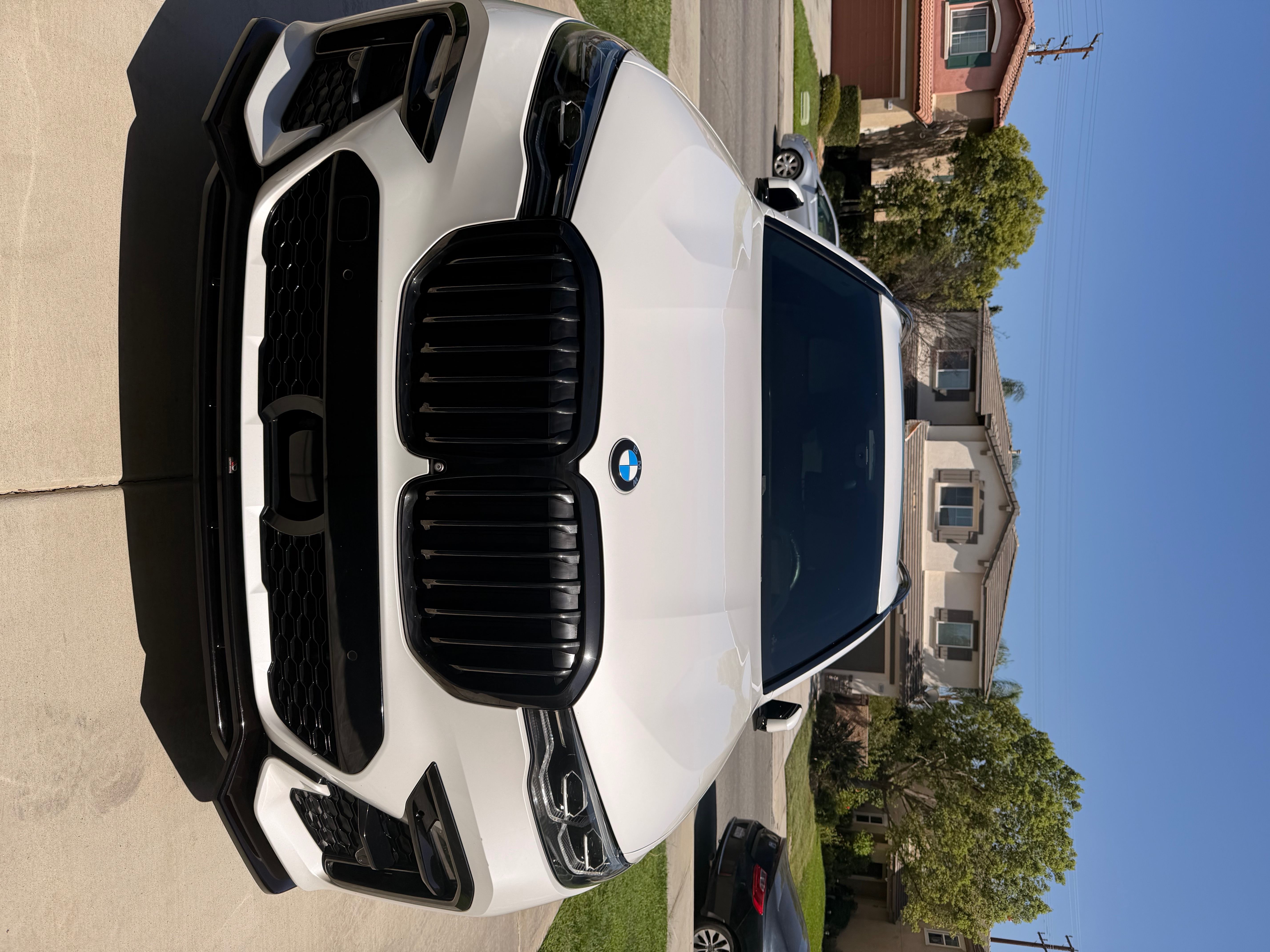 Used 2021 BMW X7 xDrive40i w/ M Sport Package AWD/4WD image 1