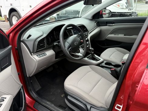 Used 2020 Hyundai Elantra SEL FWD image 8