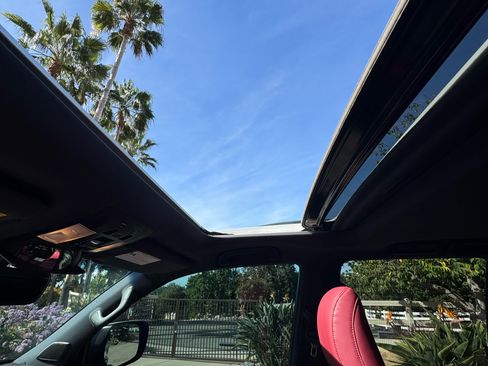 Used 2022 Lexus GX 460 Premium w/ Premium Package image 12