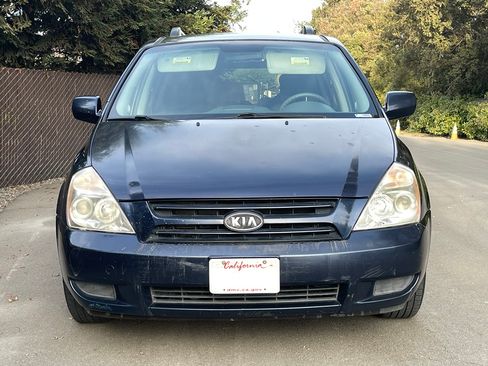 Used 2007 Kia Sedona LX image 2