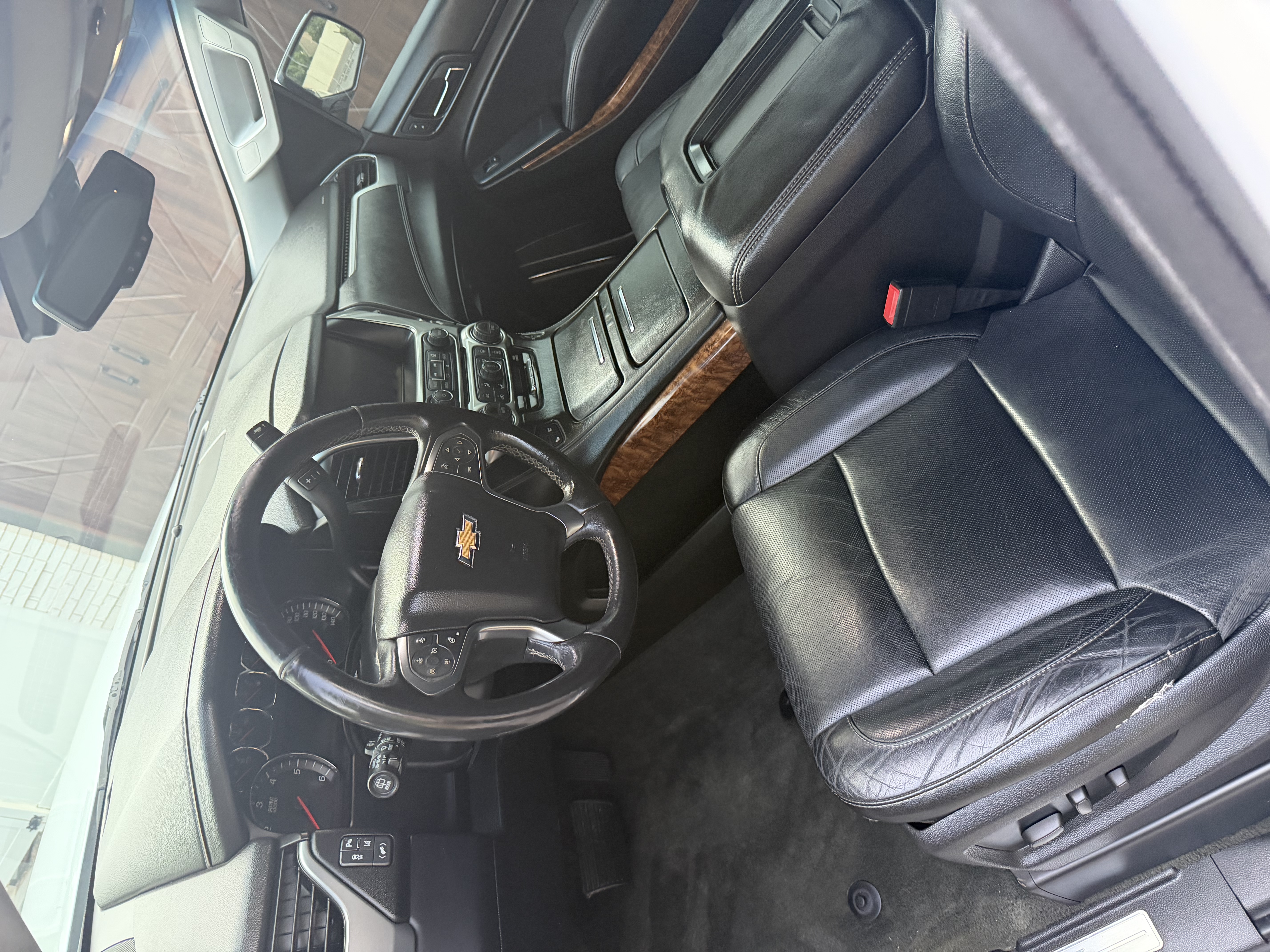 Used 2015 Chevrolet Tahoe LTZ RWD image 16