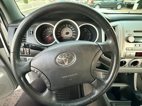 Used 2007 Toyota Tacoma PreRunner image 19