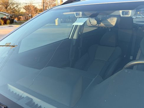 Used 2018 Subaru Crosstrek 2.0i Premium w/ Eyesight System image 16