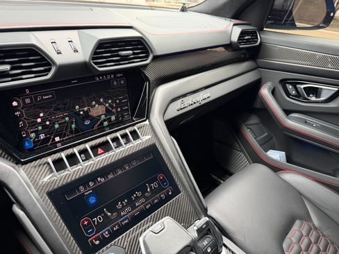 Used 2021 Lamborghini Urus image 27