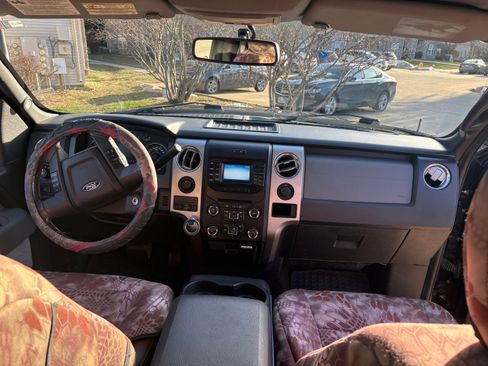 Used 2014 Ford F150 XLT w/ Equipment Group 302A Luxury image 9