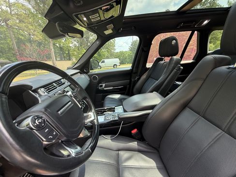 Used 2017 Land Rover Range Rover Supercharged image 12