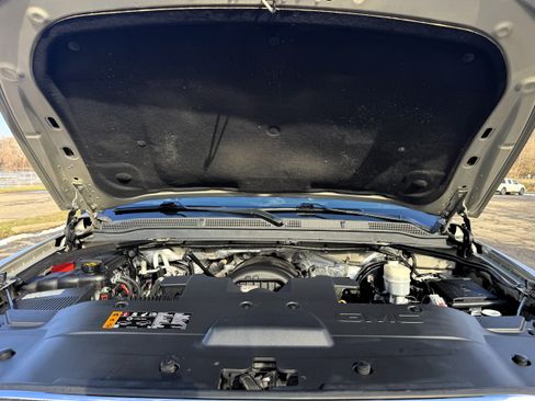 Used 2017 GMC Yukon XL SLE w/ SLE Value Package image 25