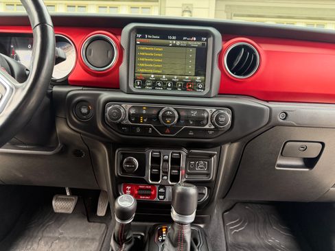 Used 2021 Jeep Gladiator Rubicon image 13