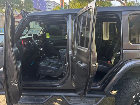 Used 2021 Jeep Wrangler Unlimited Rubicon image 9