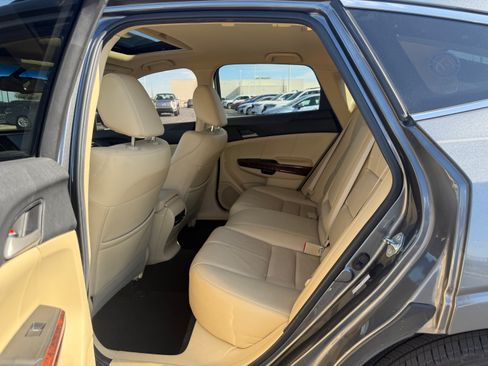 Used 2010 Honda Crosstour EX-L image 4