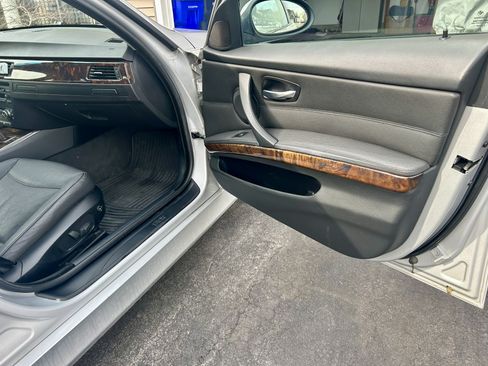 Used 2007 BMW 328xi Sedan image 13